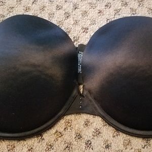 Victoria's secret black biofit strapless bra. 36C